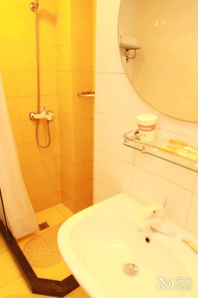 Home Inn Fuqin - Chengdu Bagian luar foto
