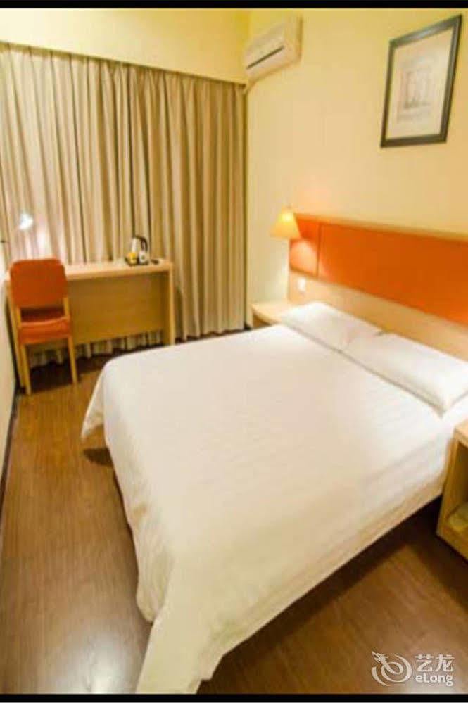 Home Inn Fuqin - Chengdu Bagian luar foto