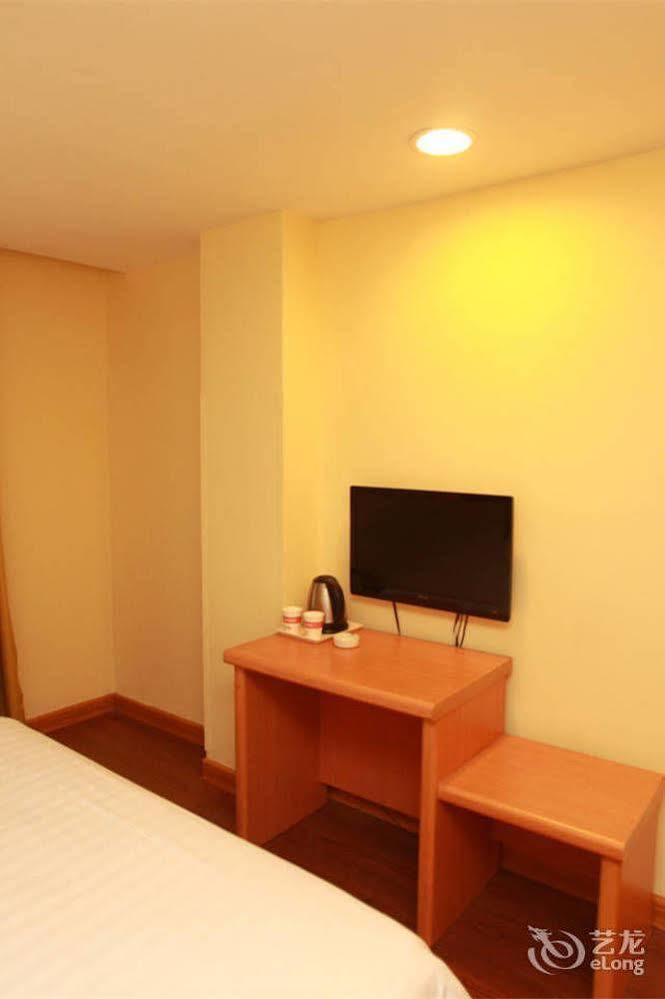 Home Inn Fuqin - Chengdu Bagian luar foto
